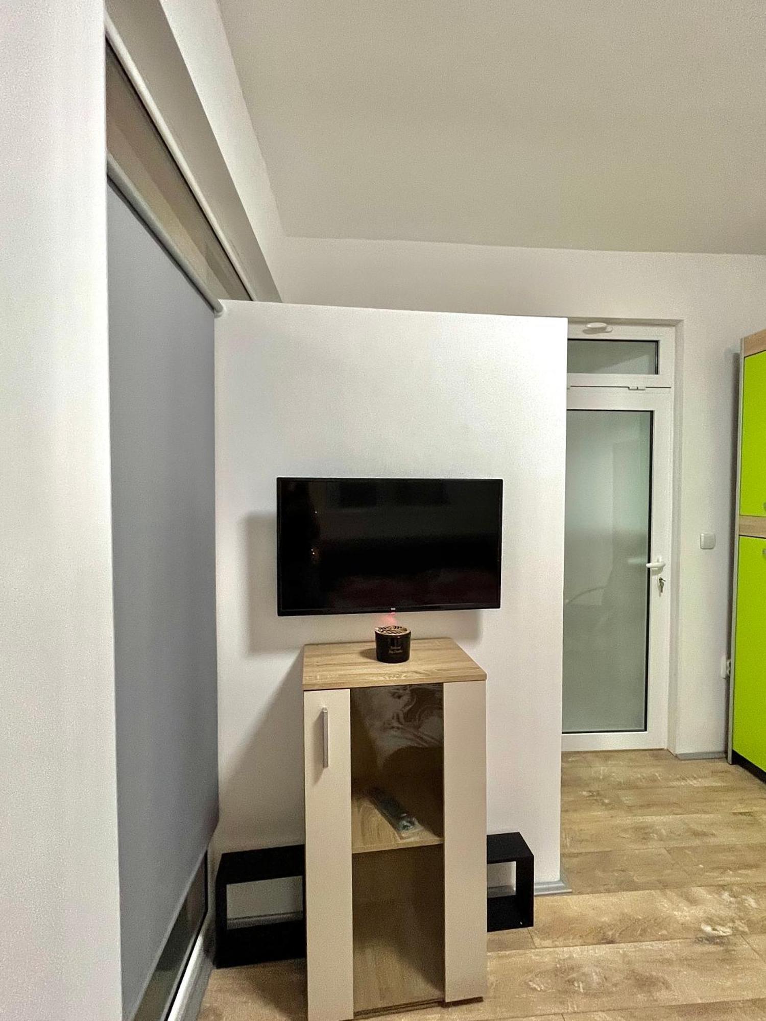 Nilton Apartmans Апартамент Ni