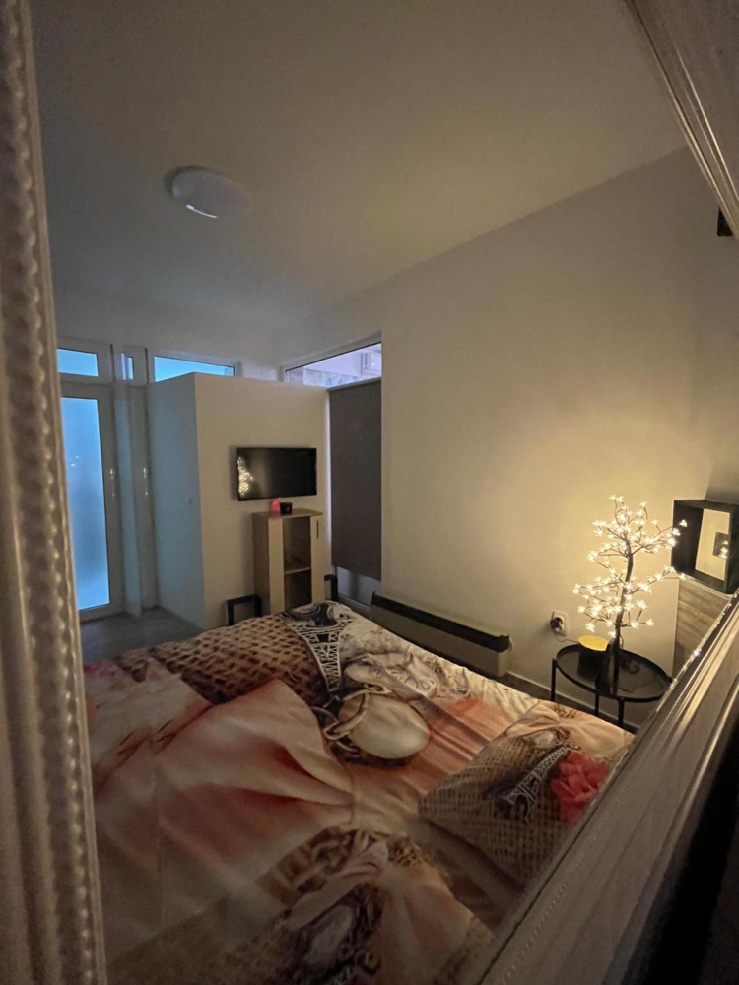 Nilton Apartmans Апартамент Ni